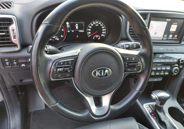 Kia Sportage cena 71000 przebieg: 179000, rok produkcji 2017 z Sochaczew małe 277